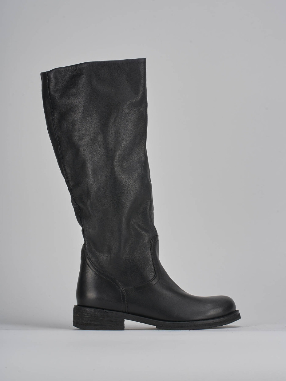 Low heel boots heel 2 cm black leather