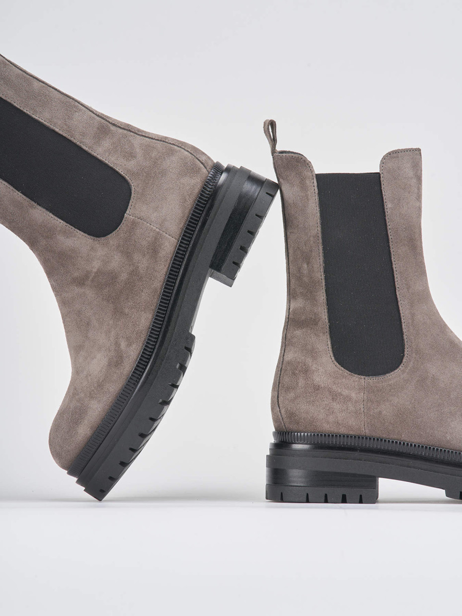 Cg stores ankle boots deals
