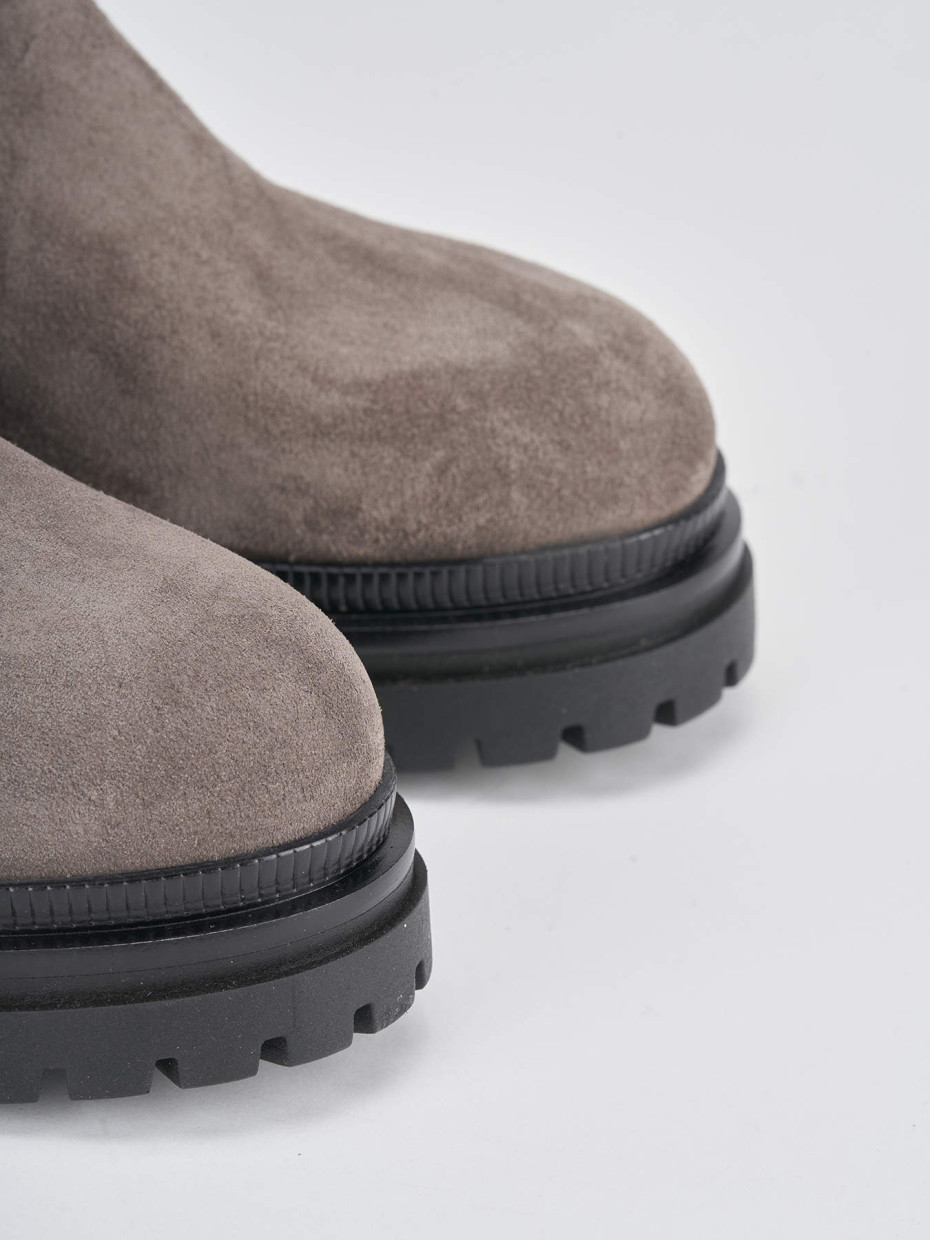 Low heel ankle boots heel 3 cm grey suede