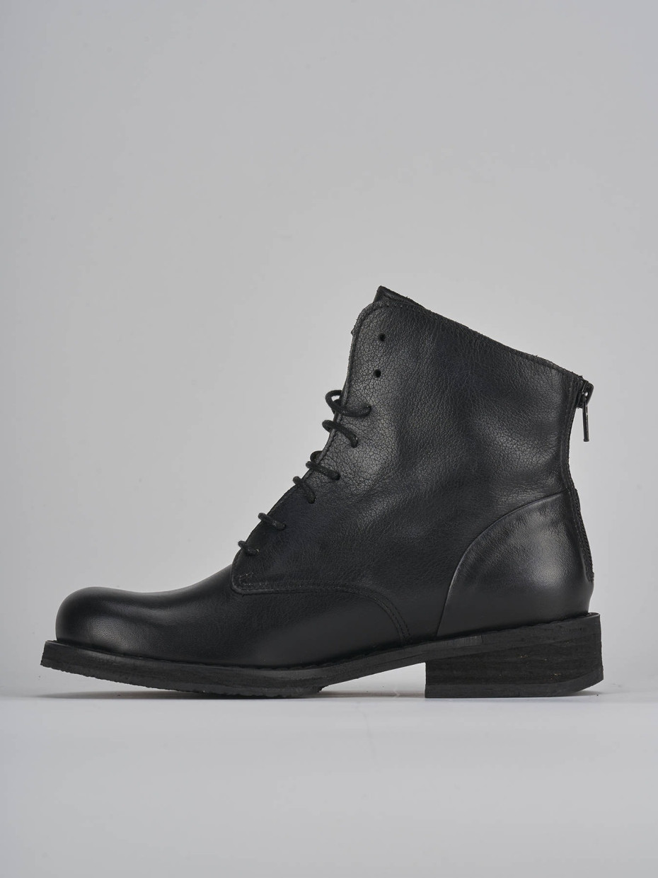 Combat boots heel 2 cm black leather