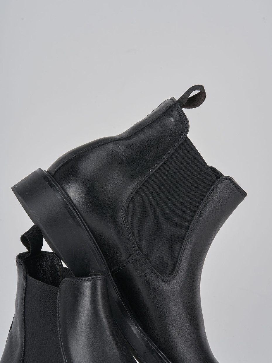 Ankle boots black leather