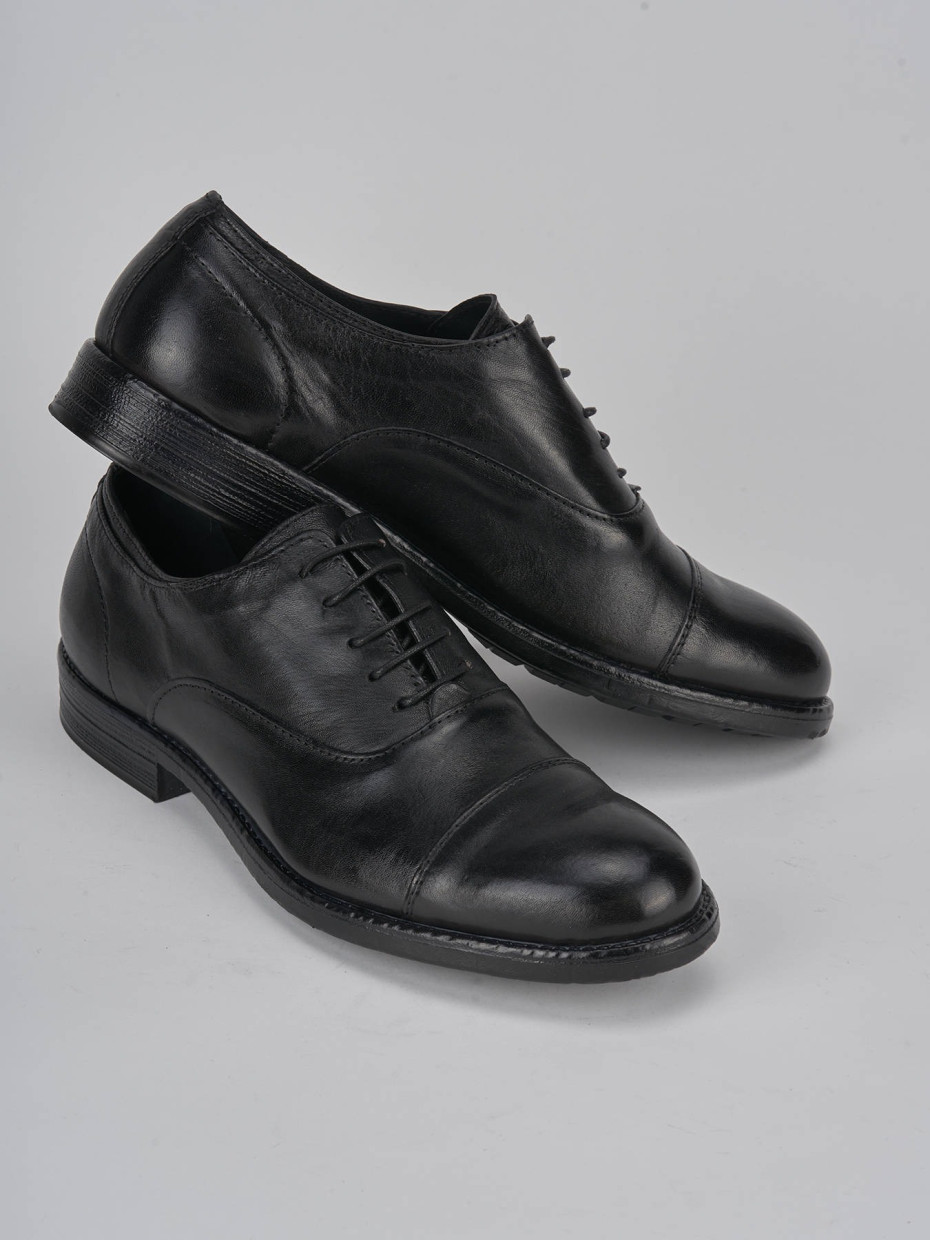 Lace-up shoes black leather