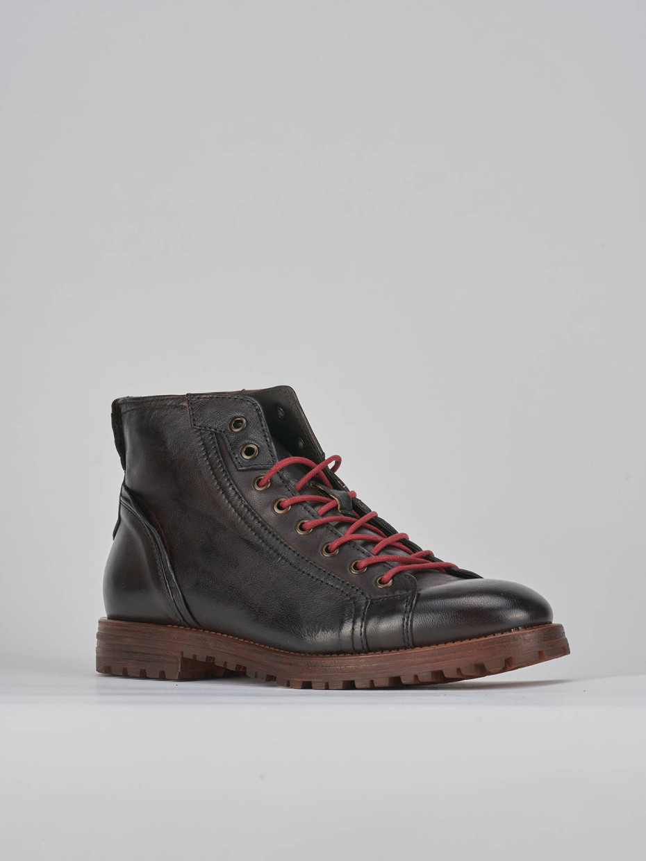 Combat boots brown leather