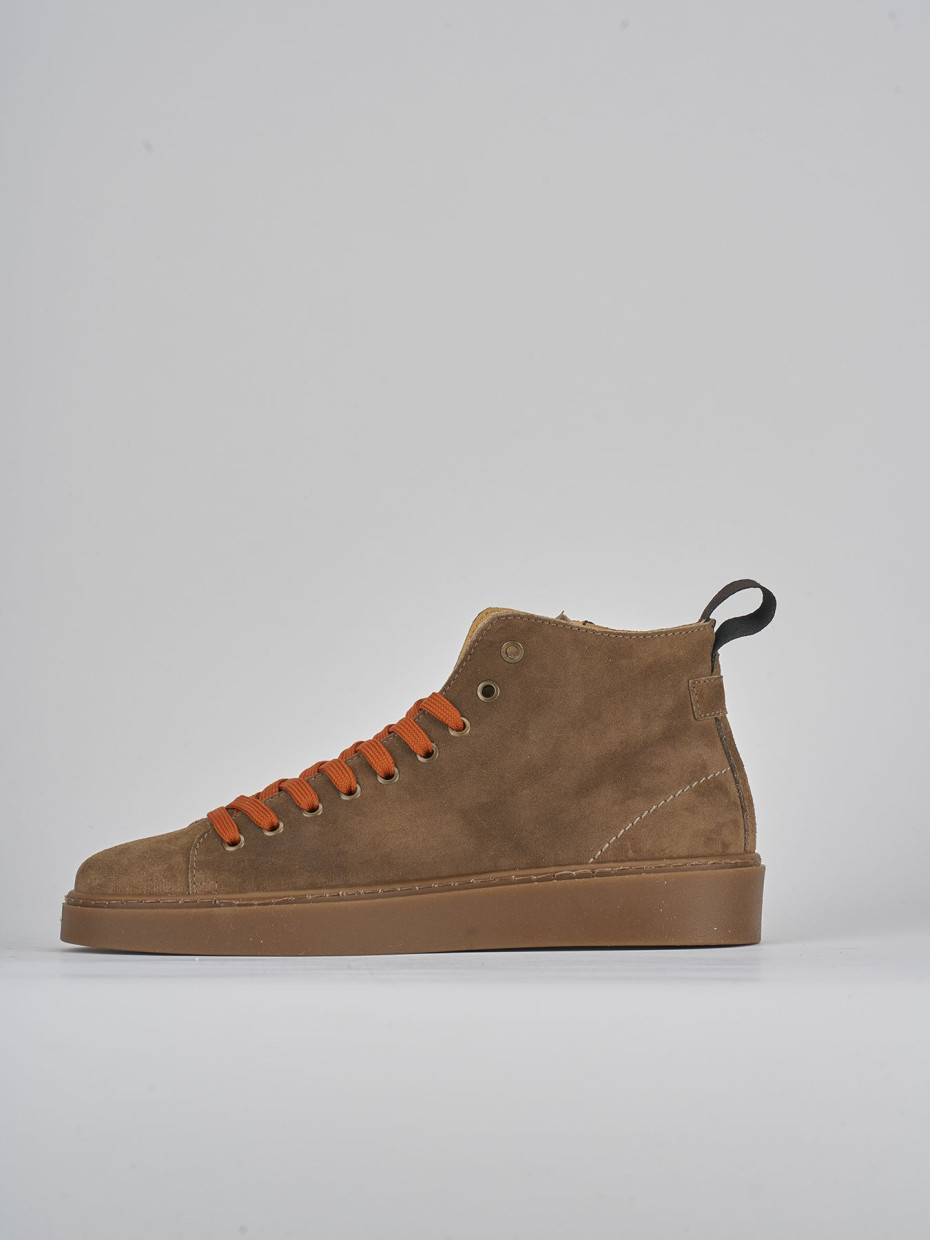 Sneakers brown suede