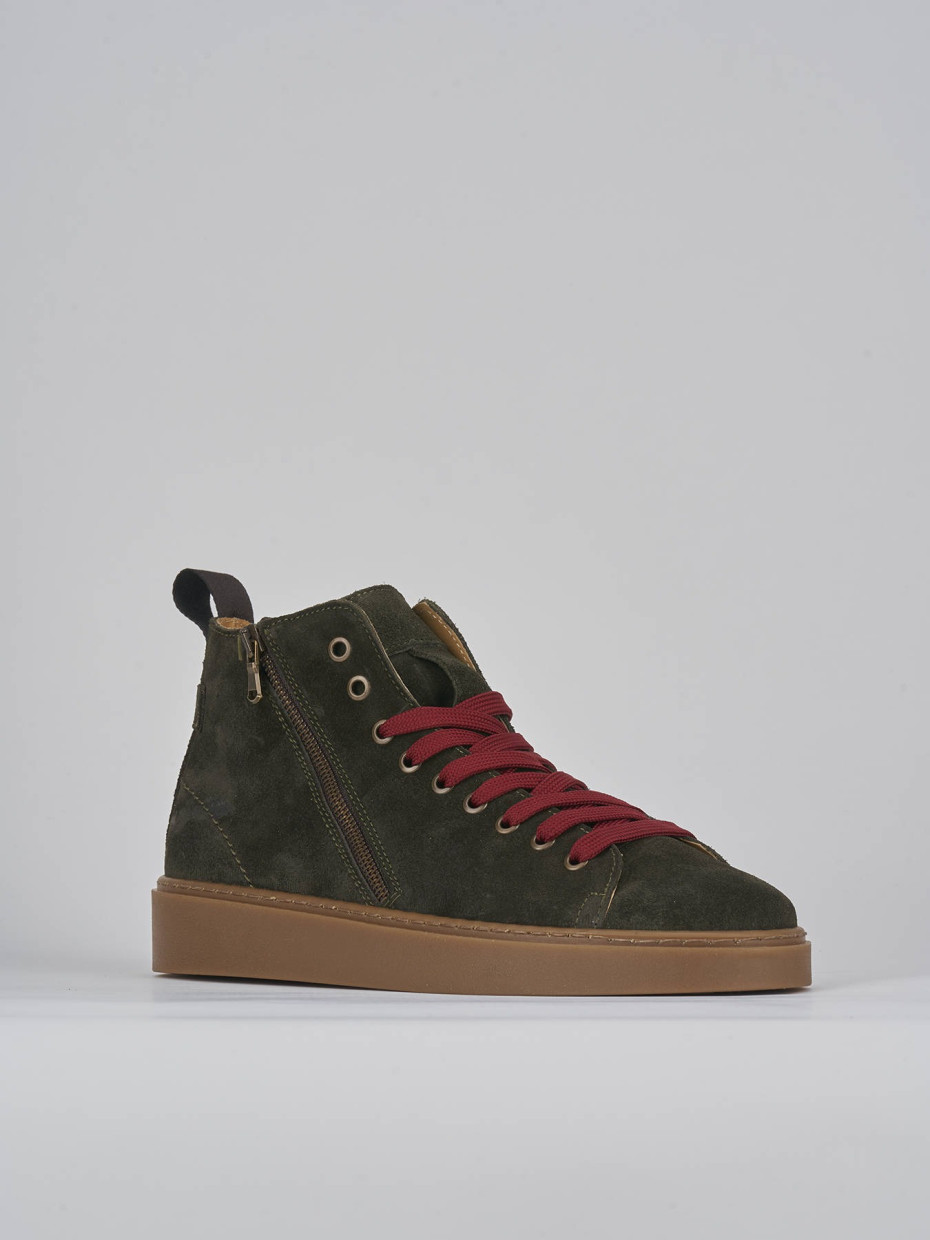 Sneakers green suede