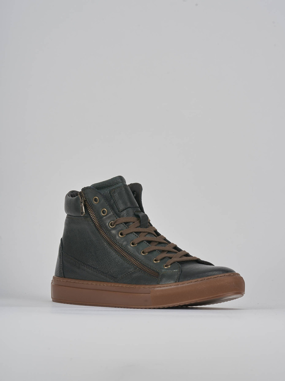 Sneakers green leather