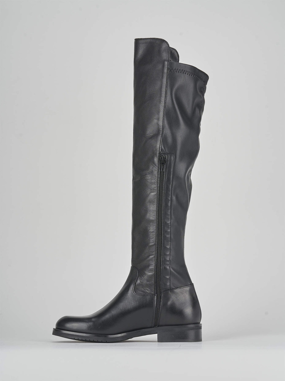 Low heel boots heel 2 cm black leather