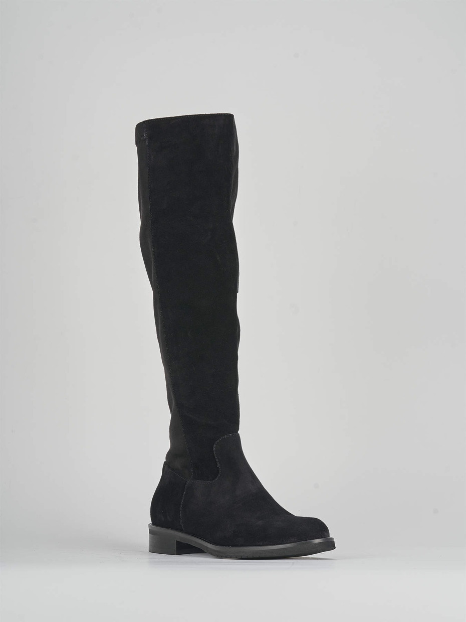 Low heel boots heel 3 cm black suede