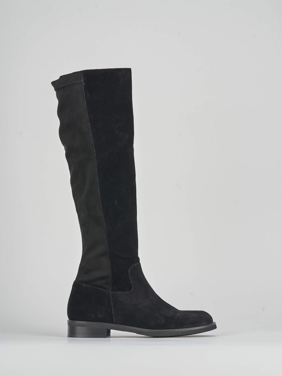 Low heel boots heel 3 cm black suede