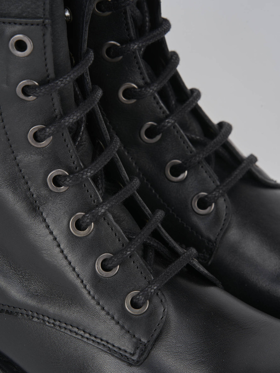 Combat boots heel 2 cm black leather