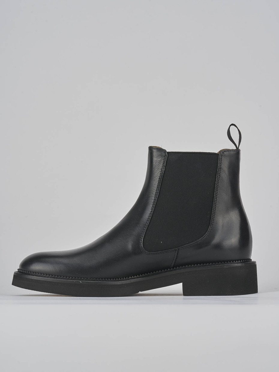 Low heel ankle boots heel 2 cm black leather