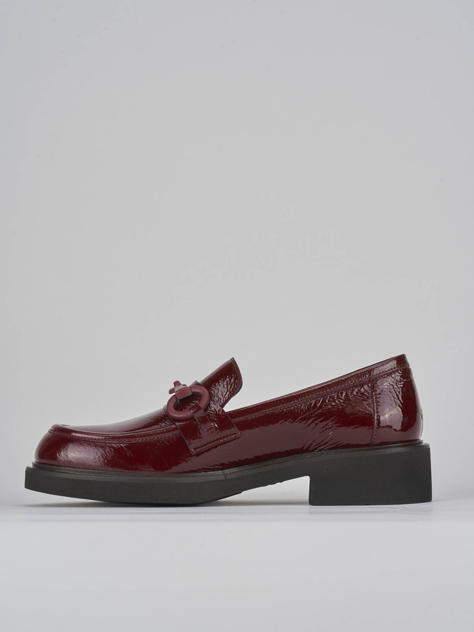 Loafers heel 3 cm bordeaux patent