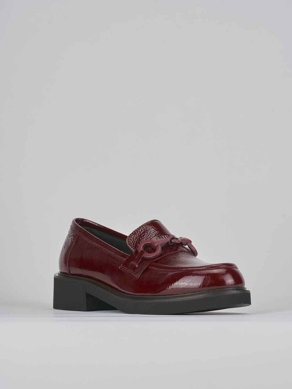 Loafers heel 3 cm bordeaux patent