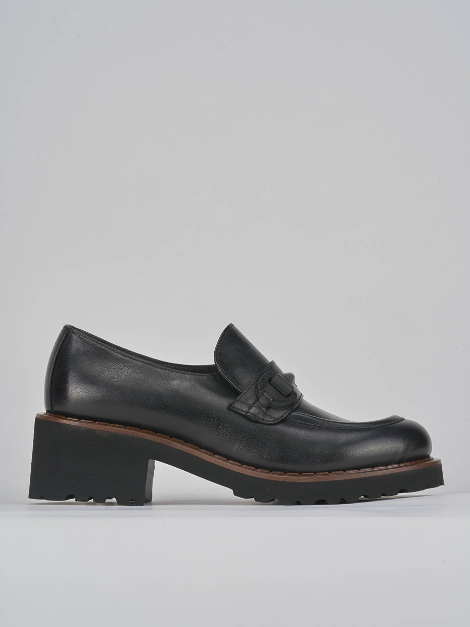 Loafers heel 5 cm black leather