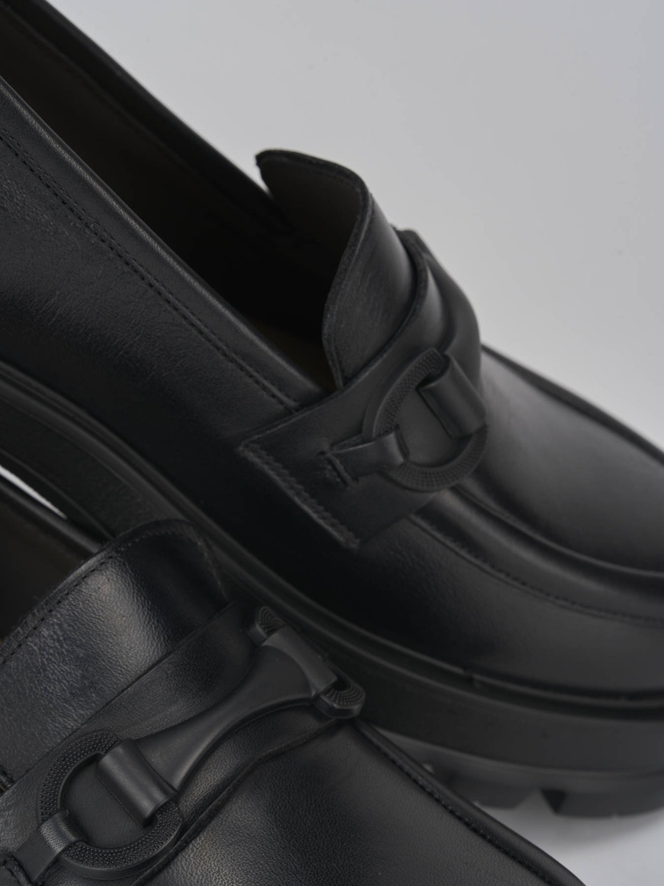 Mocassini tacco 2cm pelle nero