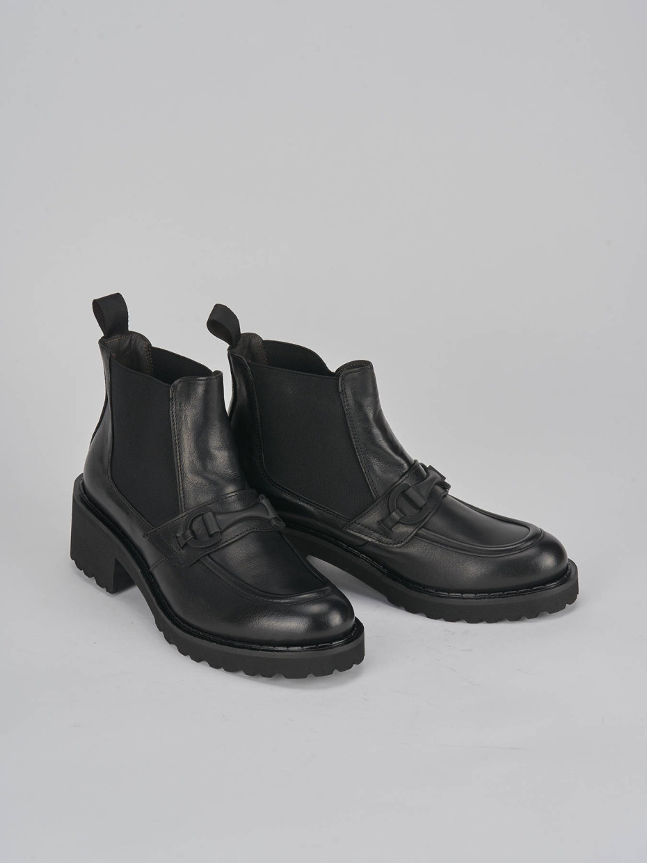 High heel ankle boots heel 5 cm black leather