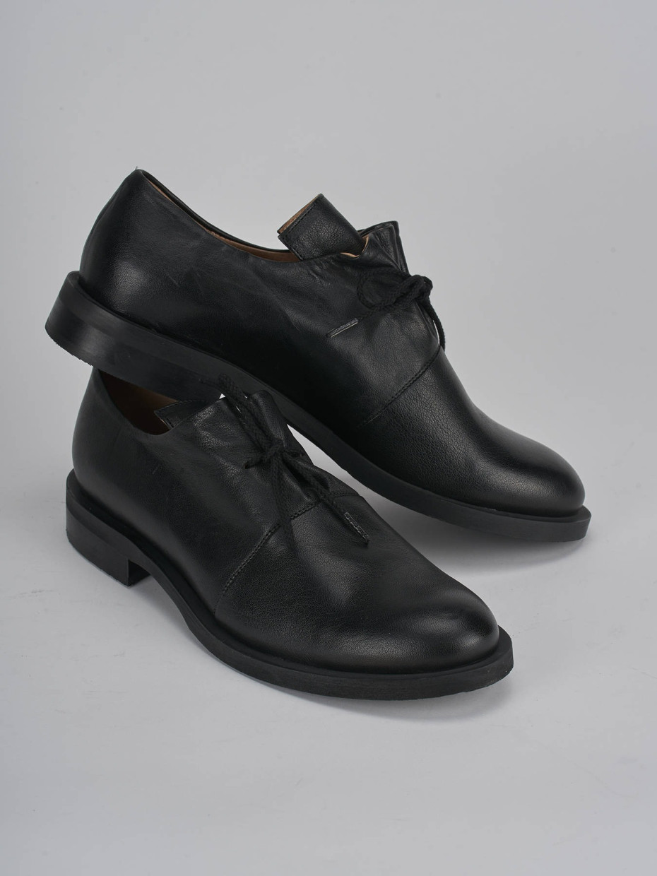 Lace-up shoes heel 2 cm black leather