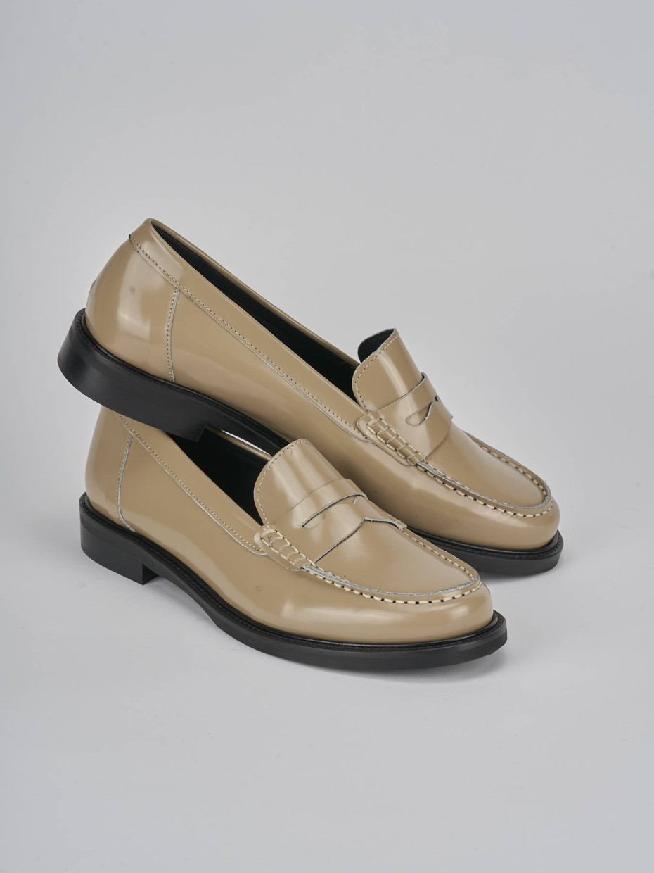 Loafers heel 2 cm beige leather