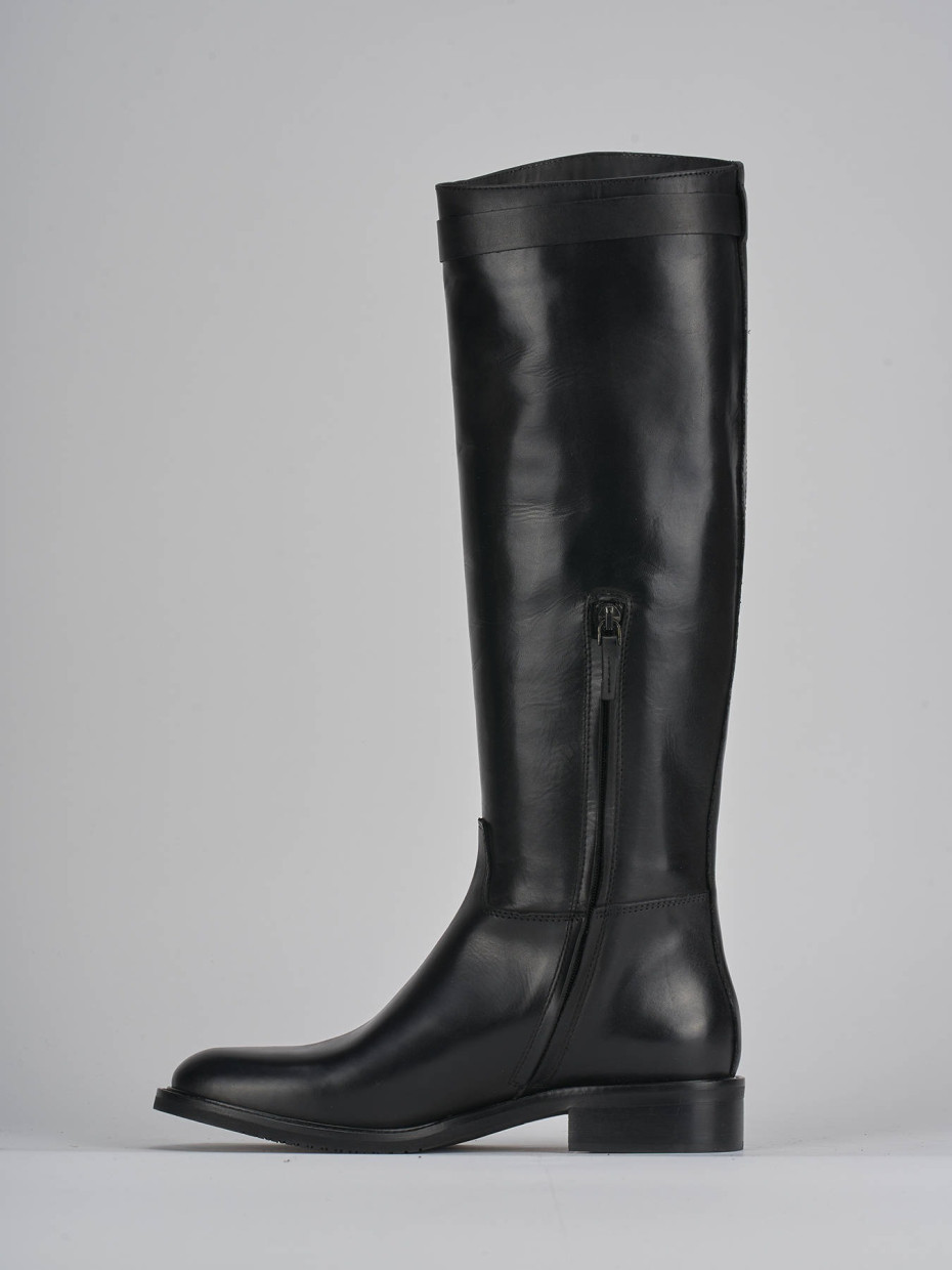 Low heel boots heel 3 cm black leather
