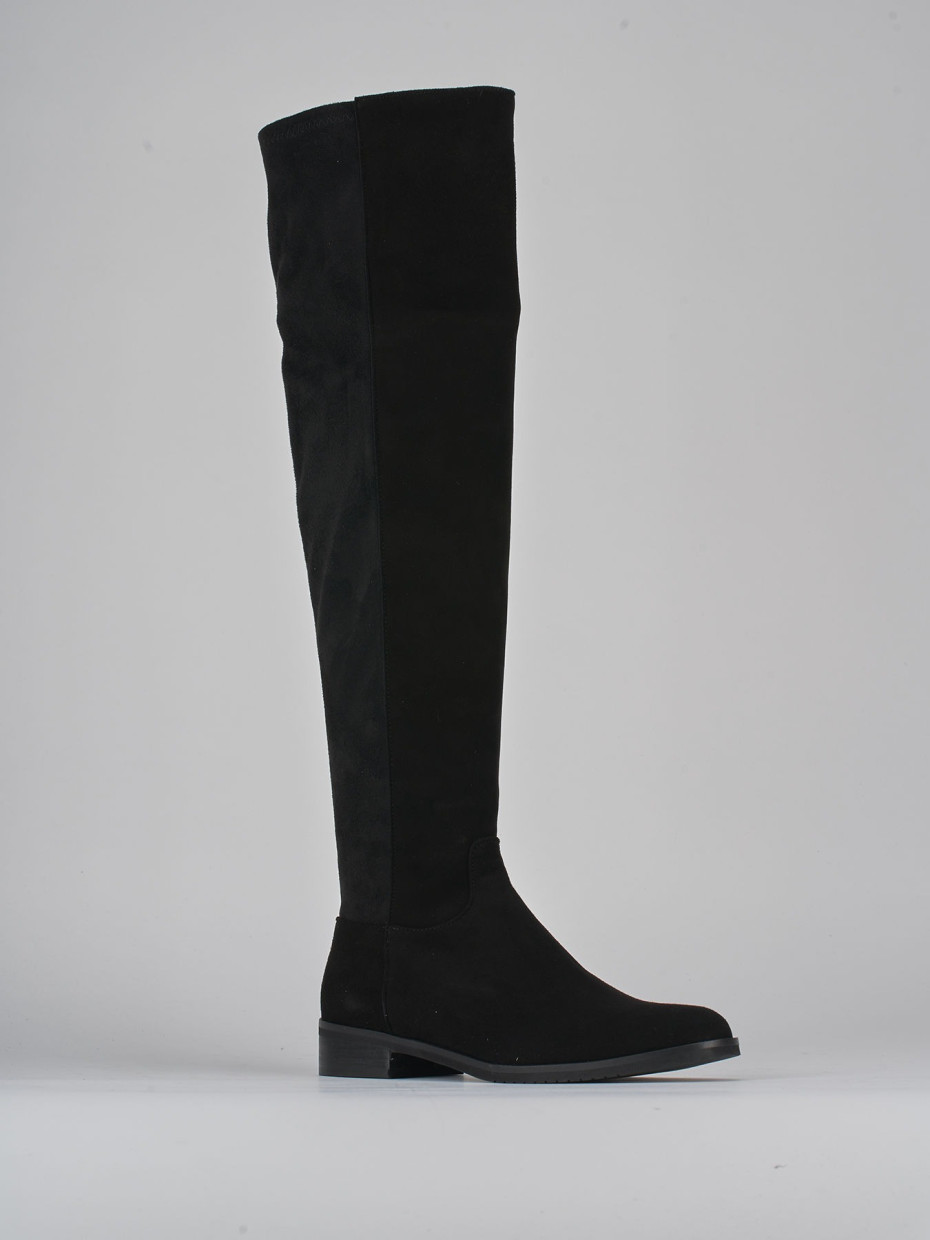 Low heel boots heel 2 cm black suede