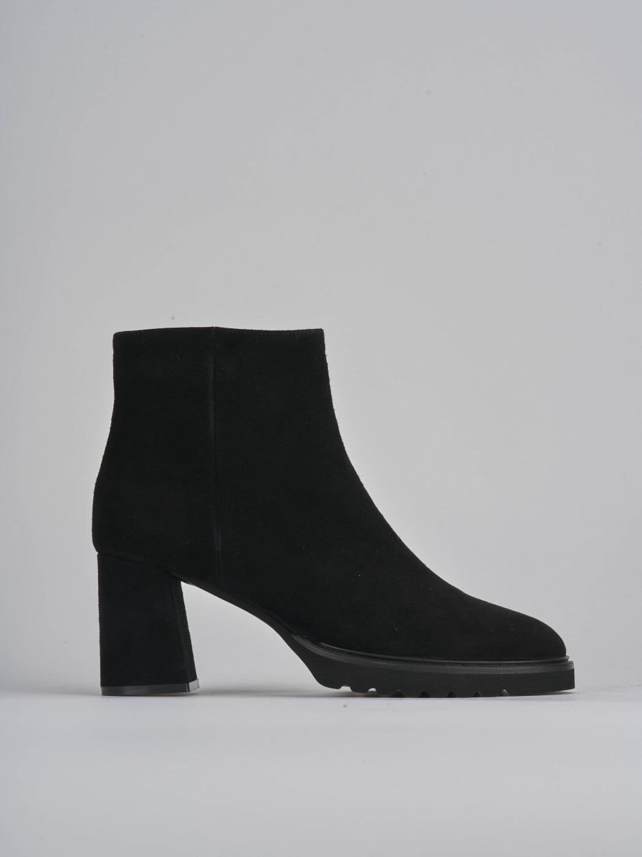 High heel ankle boots heel 8 cm black suede