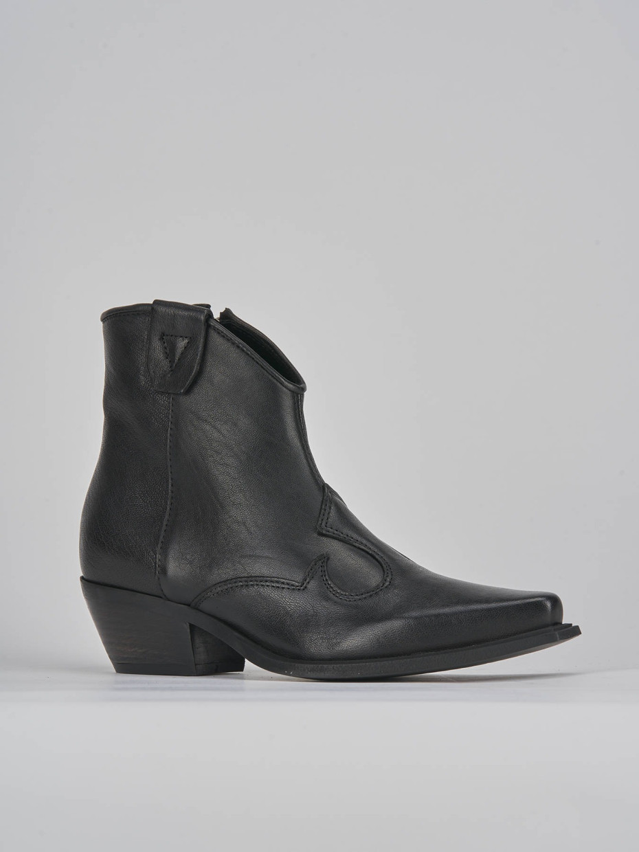 Low heel ankle boots heel 2 cm black leather