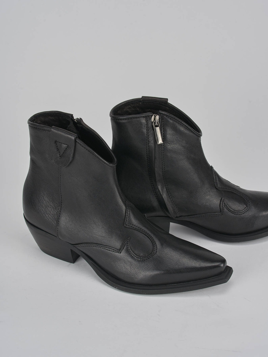 Low heel ankle boots heel 2 cm black leather