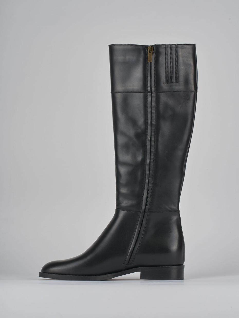 Low heel boots heel 2 cm black leather