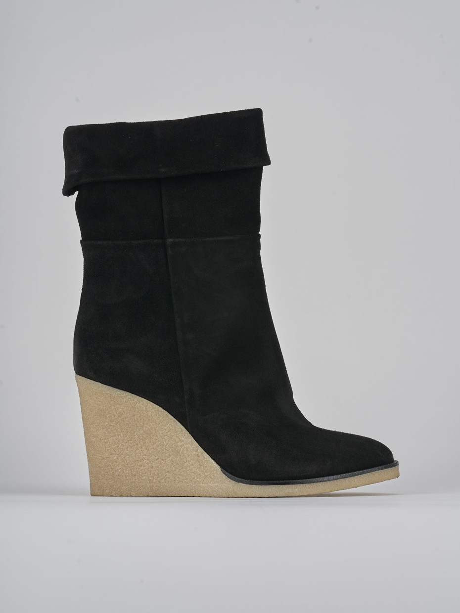 High heel ankle boots heel 8 cm black suede