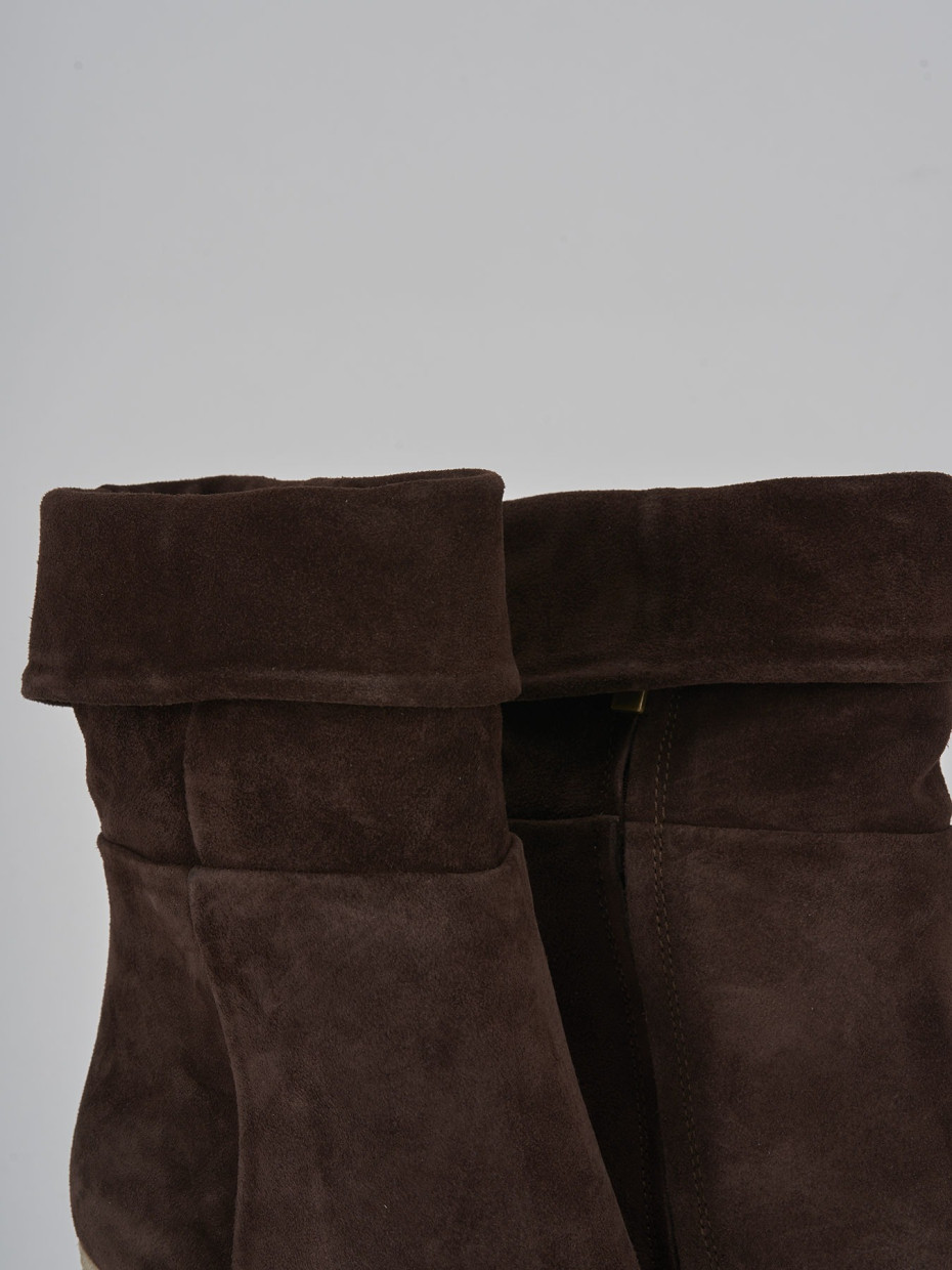 High heel ankle boots heel 8 cm dark brown suede