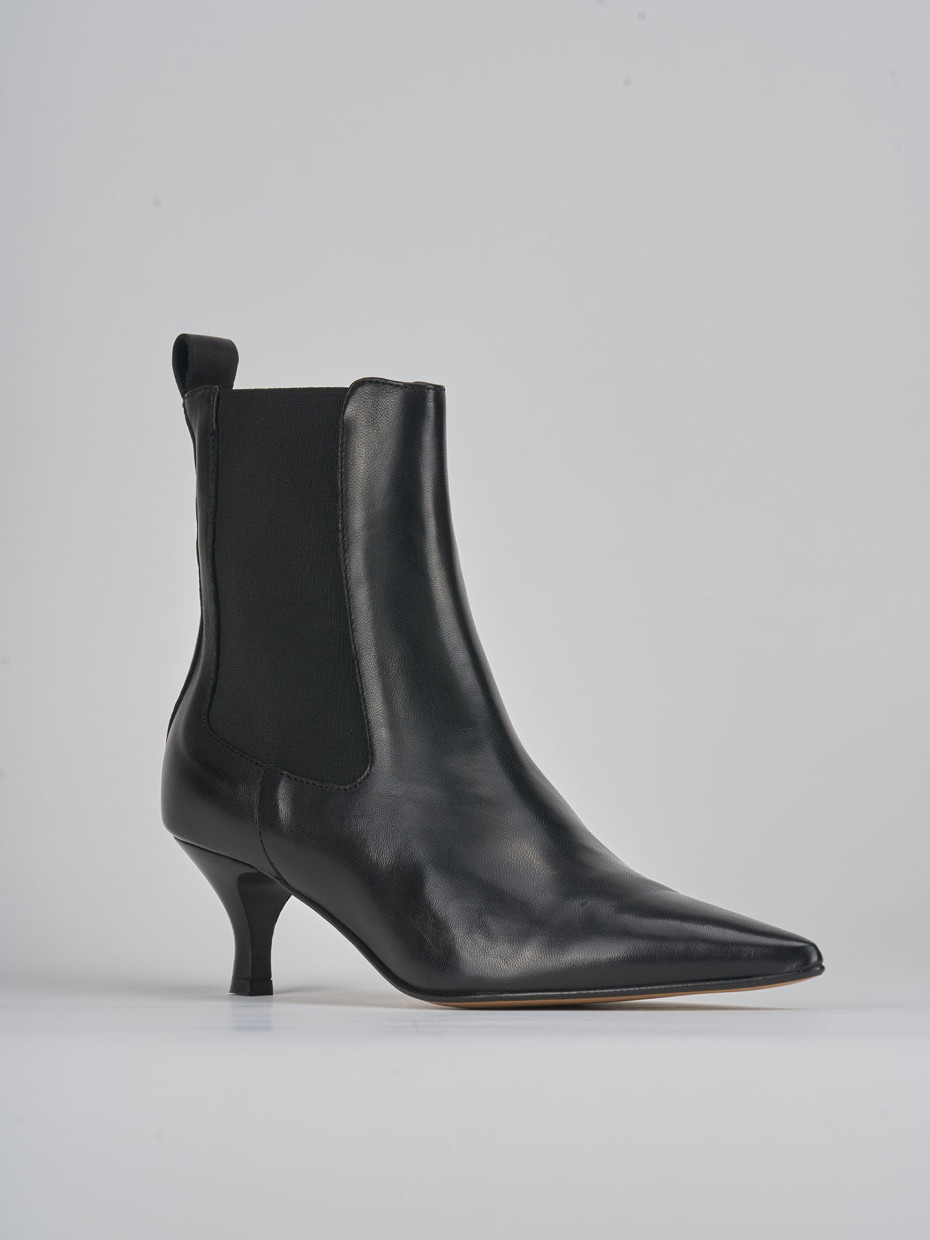 High heel ankle boots heel 5 cm black leather