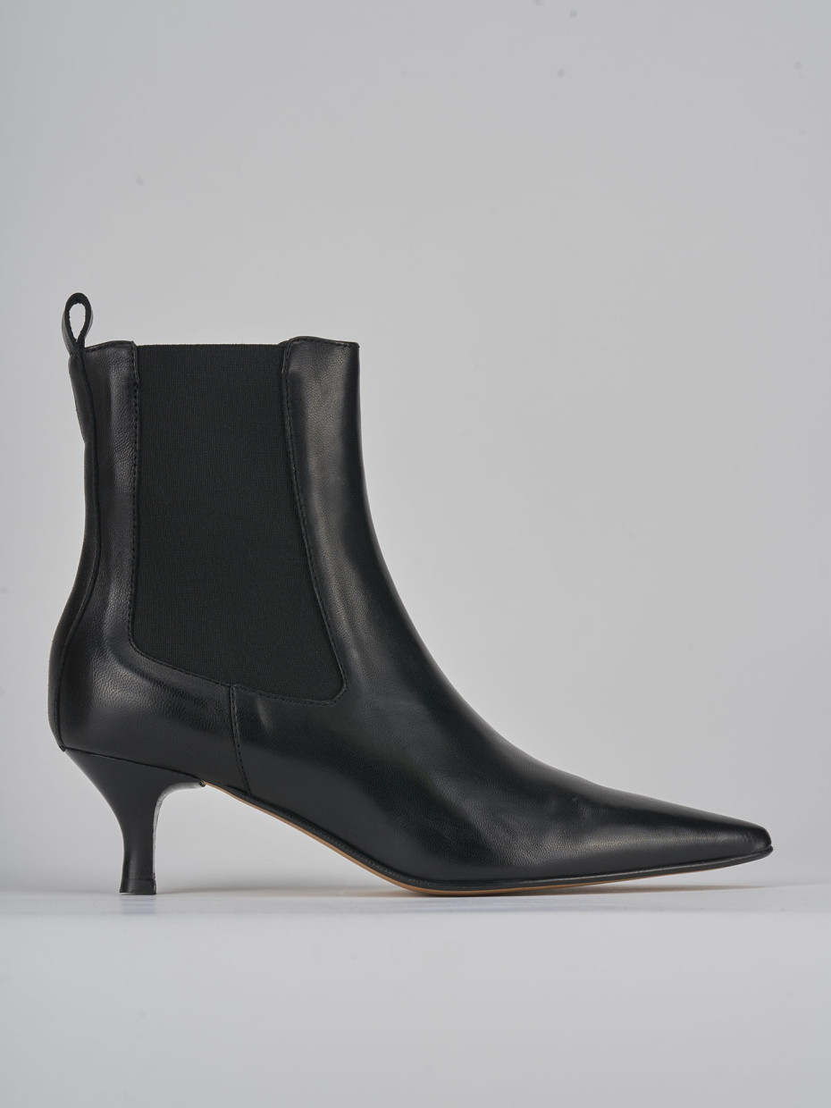 High heel ankle boots heel 5 cm black leather