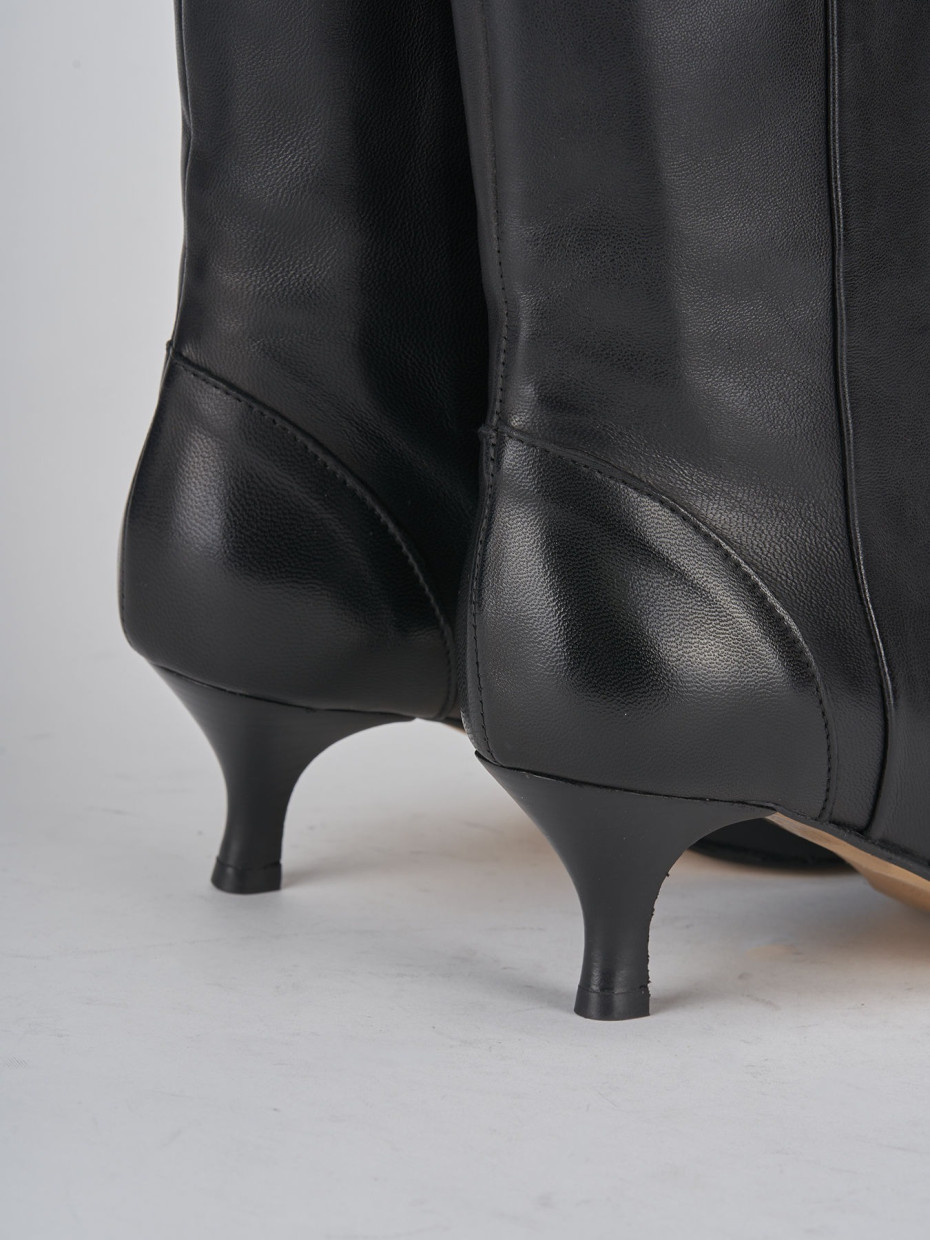 Stivali tacco 5cm pelle nero