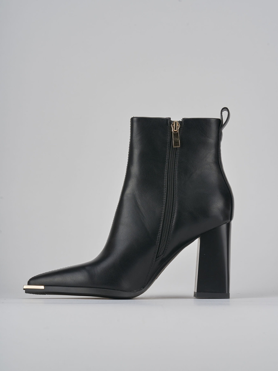 High heel ankle boots heel 8 cm black leather