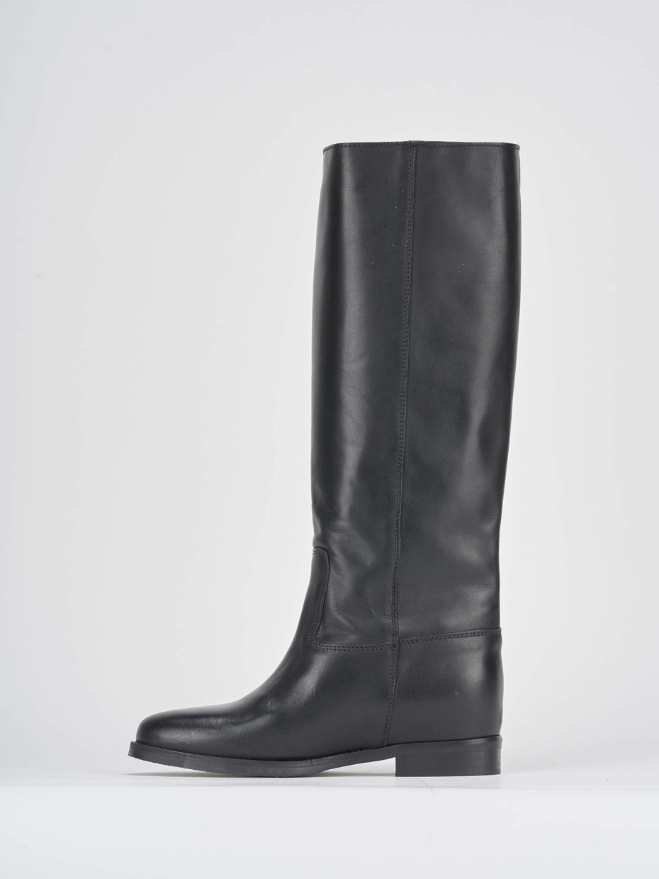 Low heel boots heel 1 cm black leather