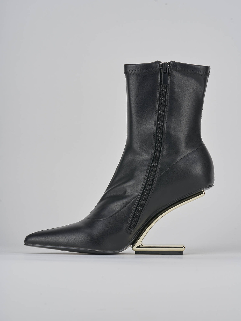 High heel ankle boots heel 7 cm black leather