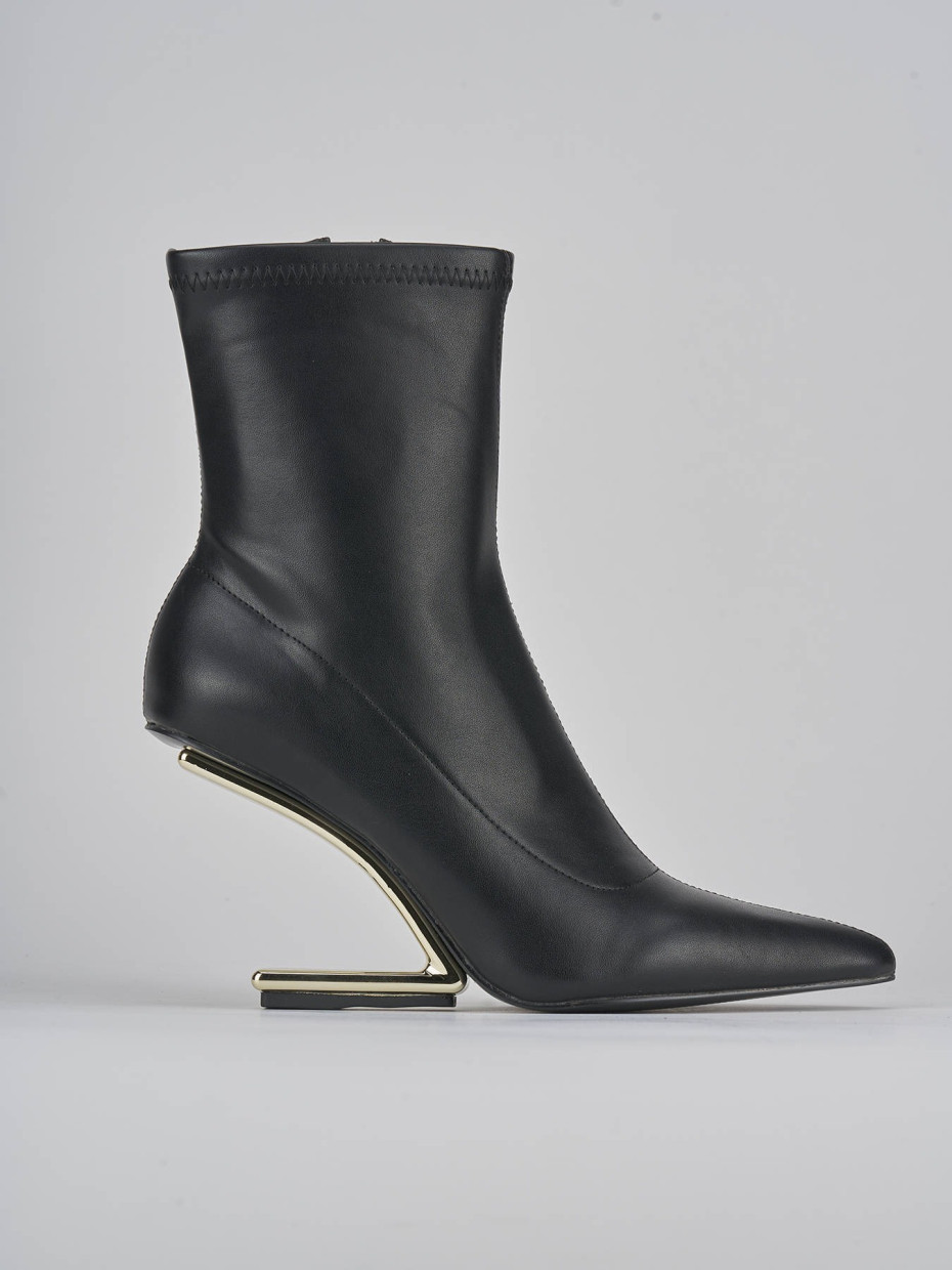 High heel ankle boots heel 7 cm black leather