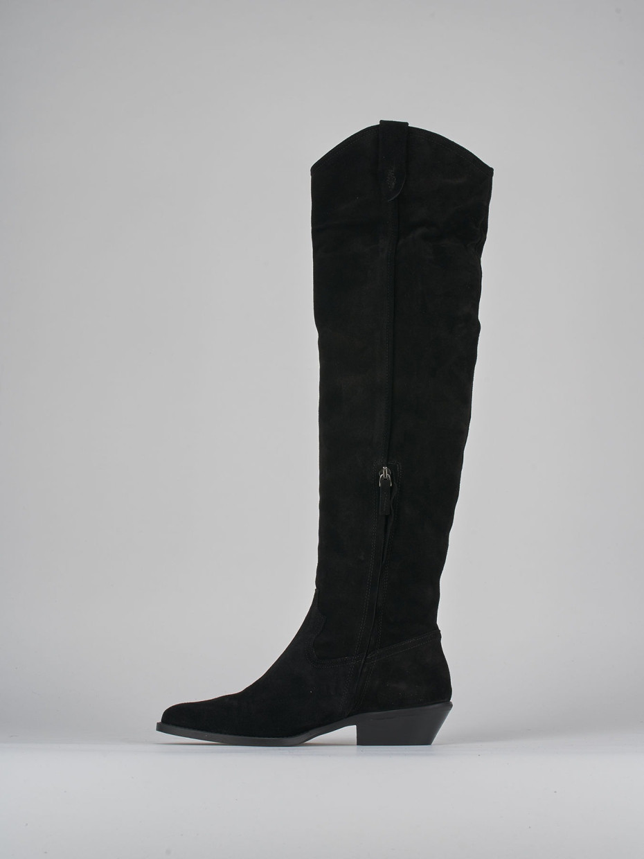 Low heel boots heel 4 cm black suede