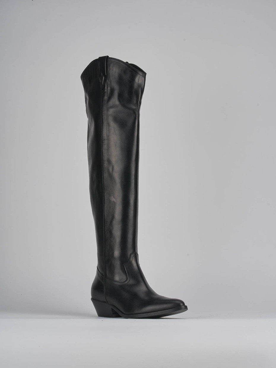 Low heel boots heel 4 cm black leather