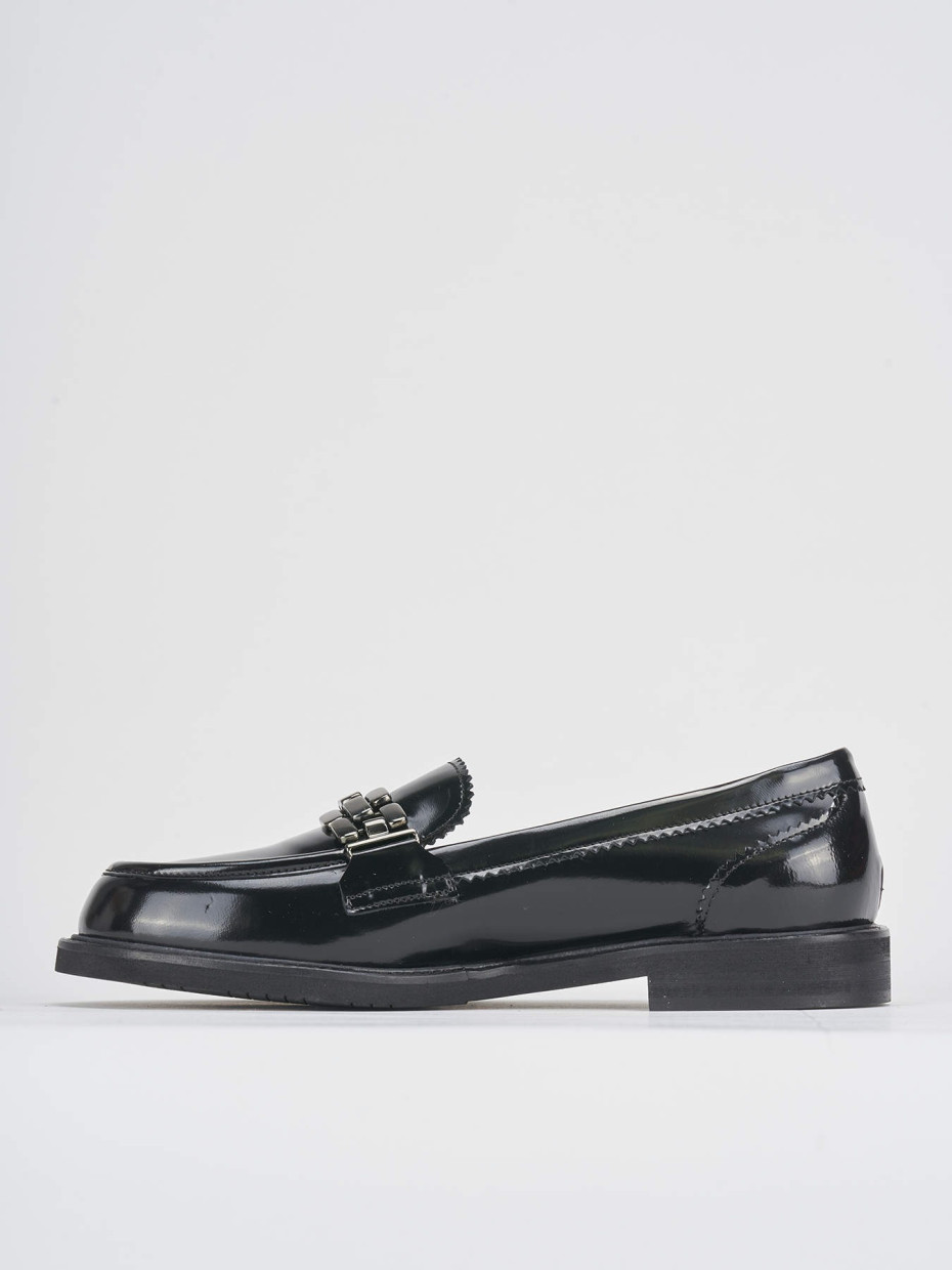 Loafers heel 2 cm black leather