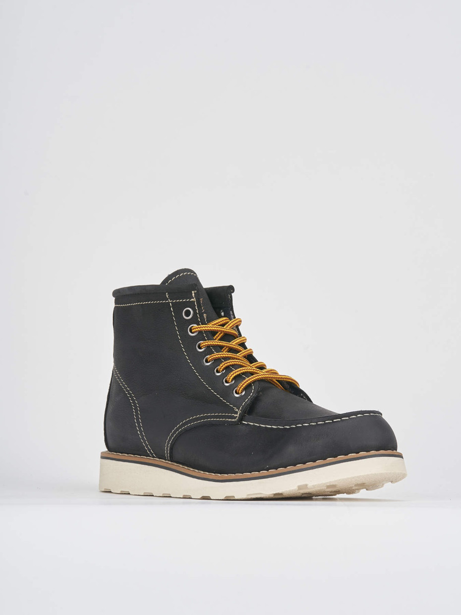 Combat boots black nabuk