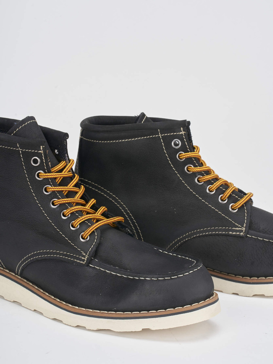 Combat boots black nabuk