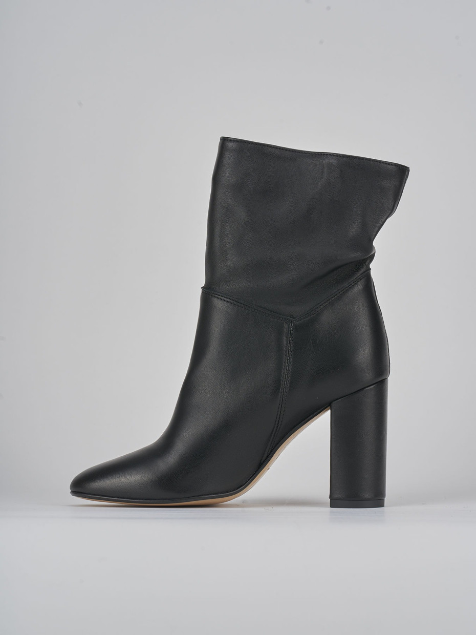 High heel ankle boots heel 8 cm black leather