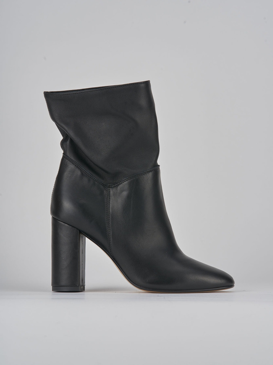 High heel ankle boots heel 8 cm black leather