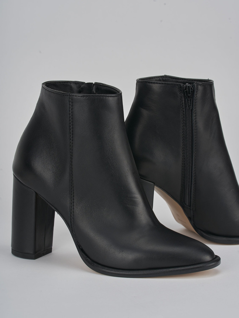 High heel ankle boots heel 8 cm black leather