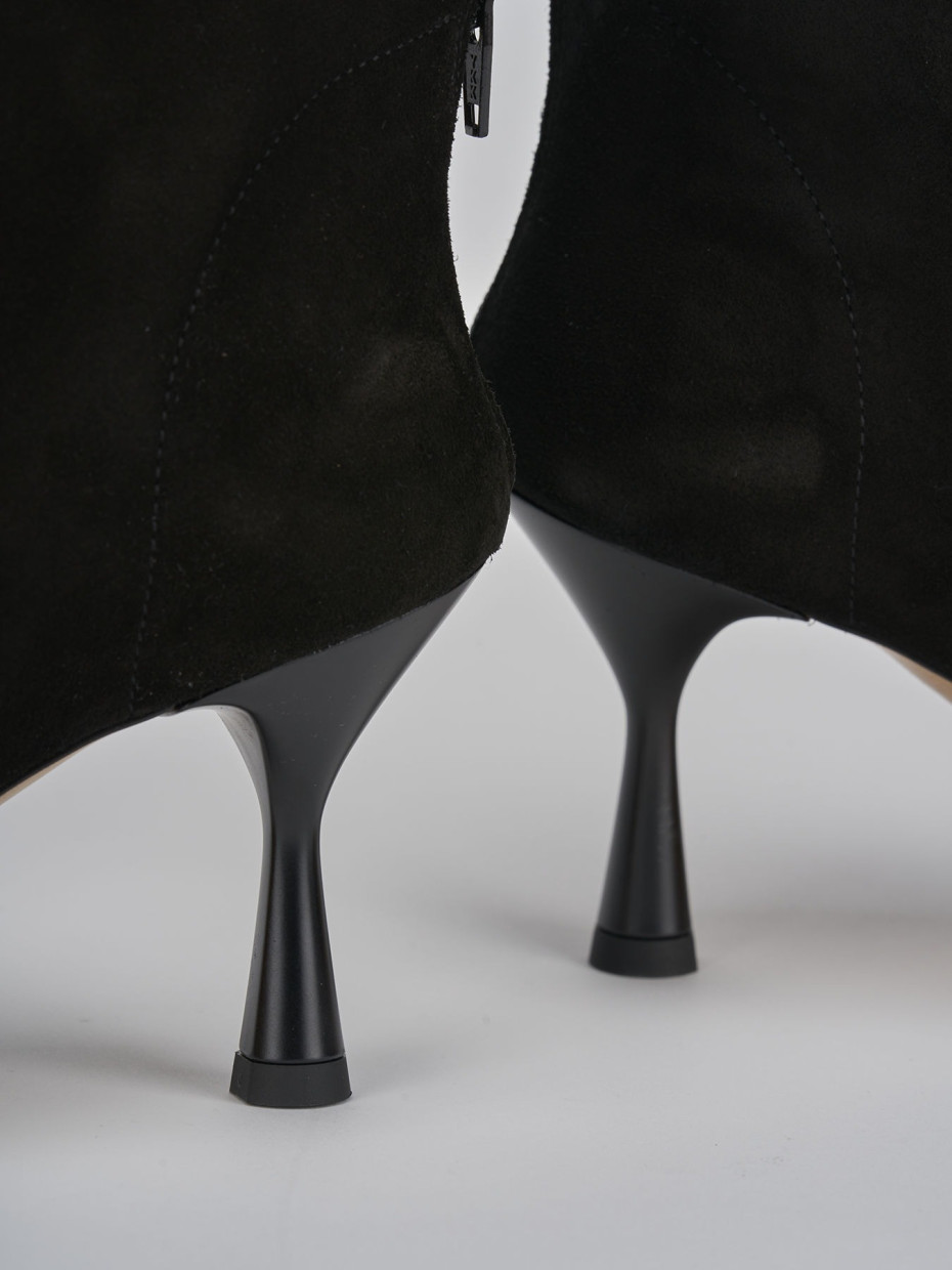 High heel ankle boots heel 7 cm black suede