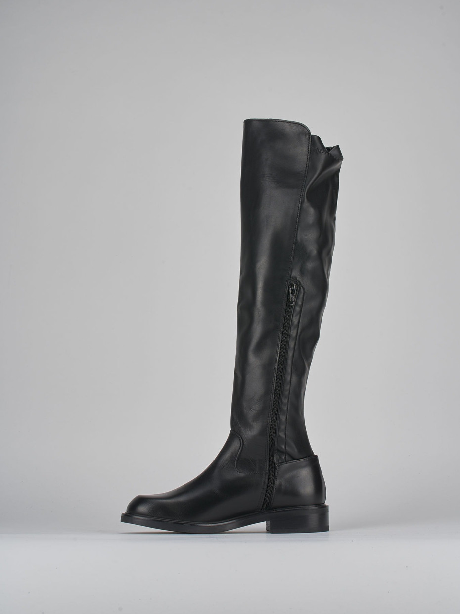 Low heel boots heel 2 cm black leather