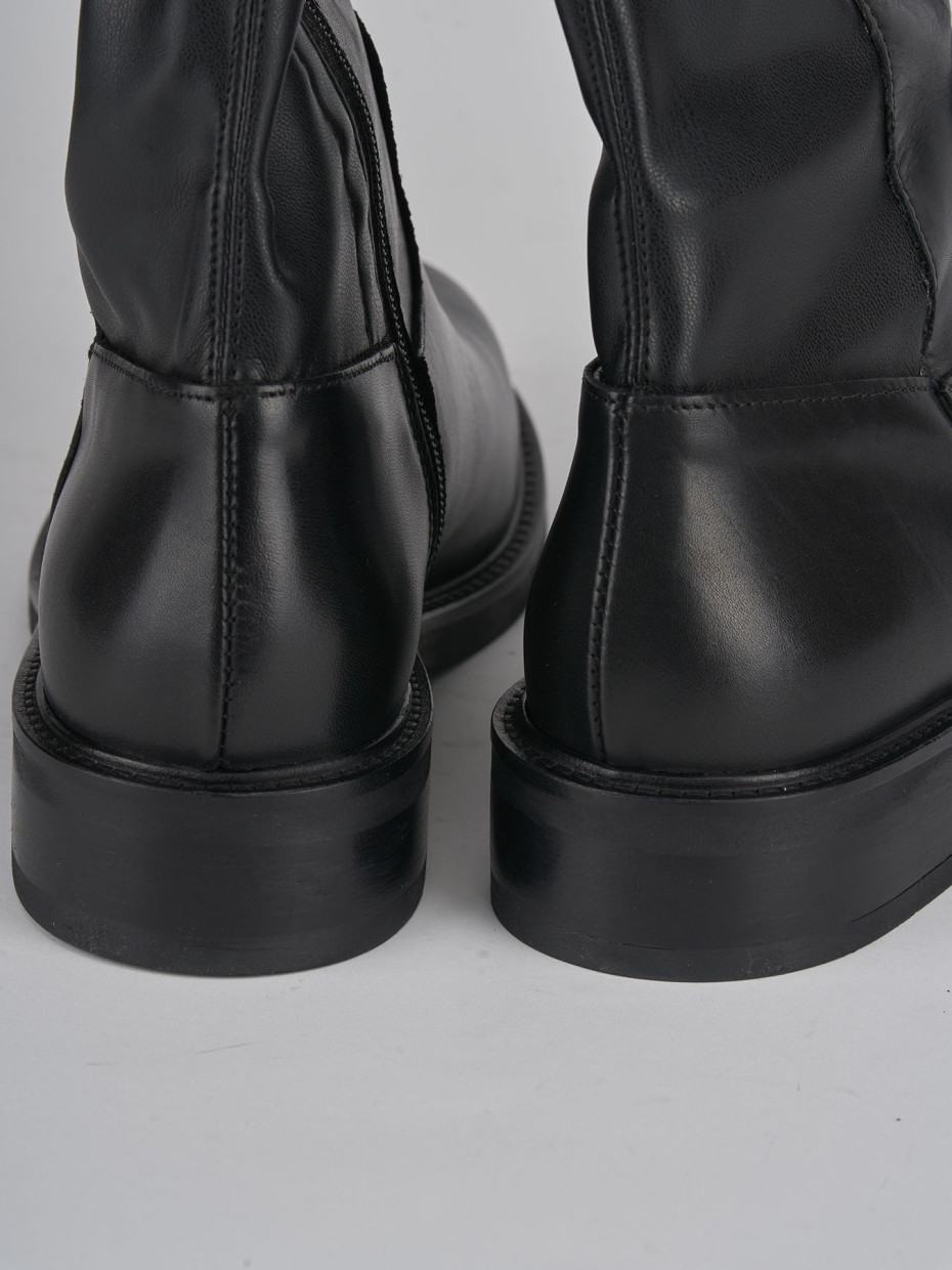 Low heel boots heel 2 cm black leather