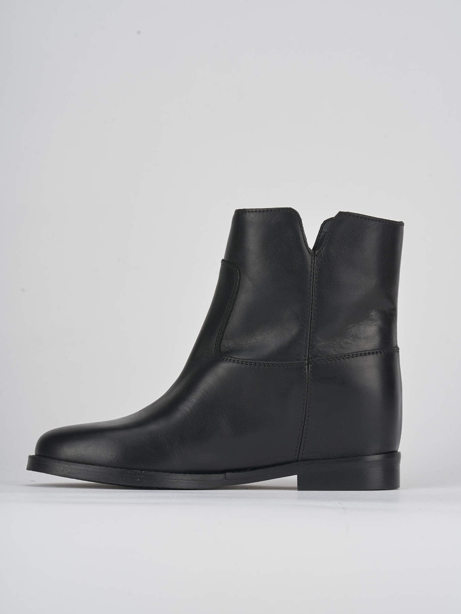 Low heel ankle boots heel 2 cm black leather