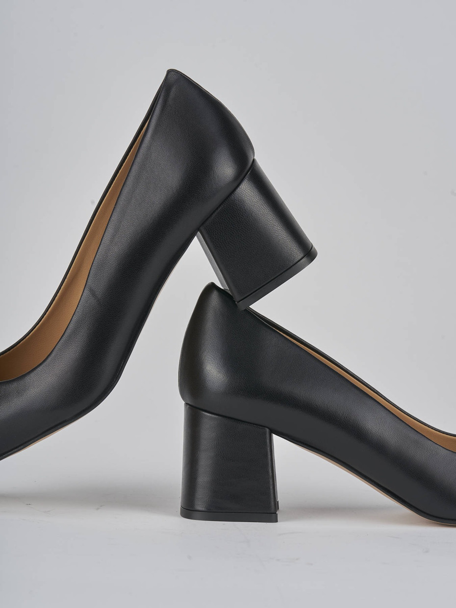 Pumps heel 5 cm black leather